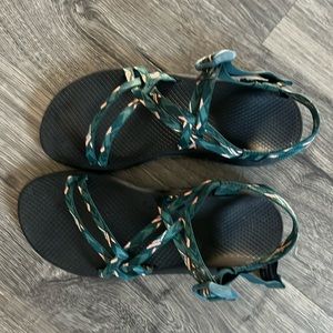 Women Chaco sandals. WOMEN'S ZX/1 CLOUD. Size 10. Color WARREN PINE. Like new.
